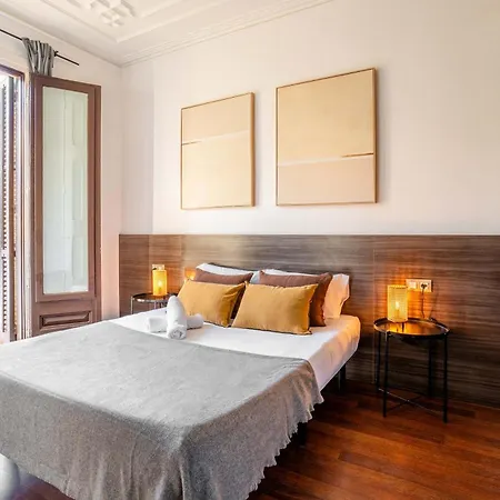 Plaza Urquinaona Cozy And Comfortable 아파트